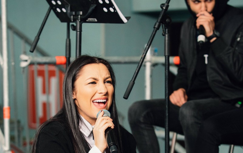 250 de oameni muncesc pentru show-ul Andrei