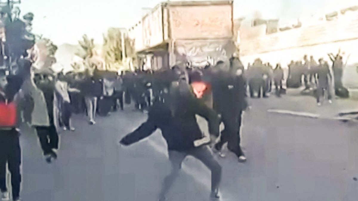 Protestatari în stradă, în Iran, 2 ianuarie 2025