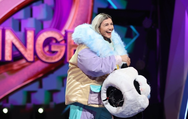 Alina Eremia a fost Lady Panda la „Masked Singer România”. A izbucnit în lacrimi după demascare: „Sunt tristă că plec”