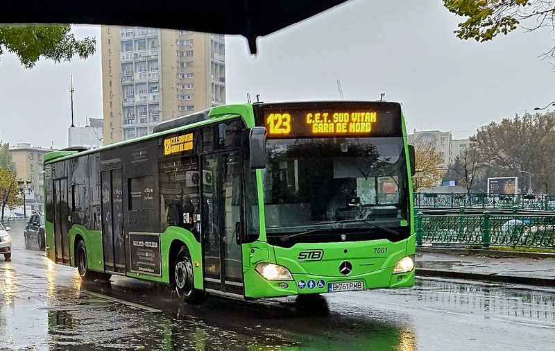 Unele tramvaie, troleibuze și autobuze din București își modifică programul și traseul pentru meciul România-Bosnia Herțegovina