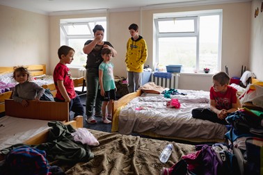 Valeria a plecat în refugiu cu cei cinci copii, după ce și-a lăsat soțul acasă, într-un sat din regiunea Odesa