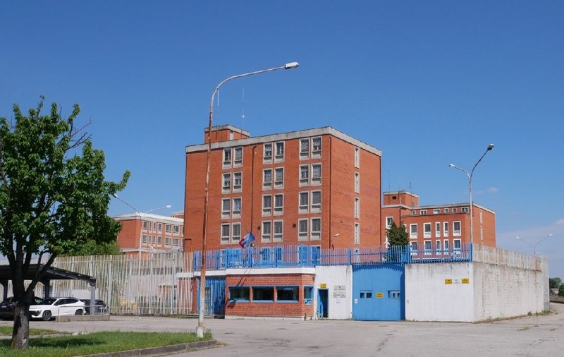 Un român e capul răutăților într-o închisoare din Italia și a dezlănțuit iadul pentru gardieni: „Pâine, apă și scânduri de lemn”