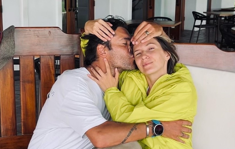 Imaginea cu Adela Popescu și soțul ei, Radu Vâlcan, înainte ca acesta să plece de acasă. „Sunt multe de spus”