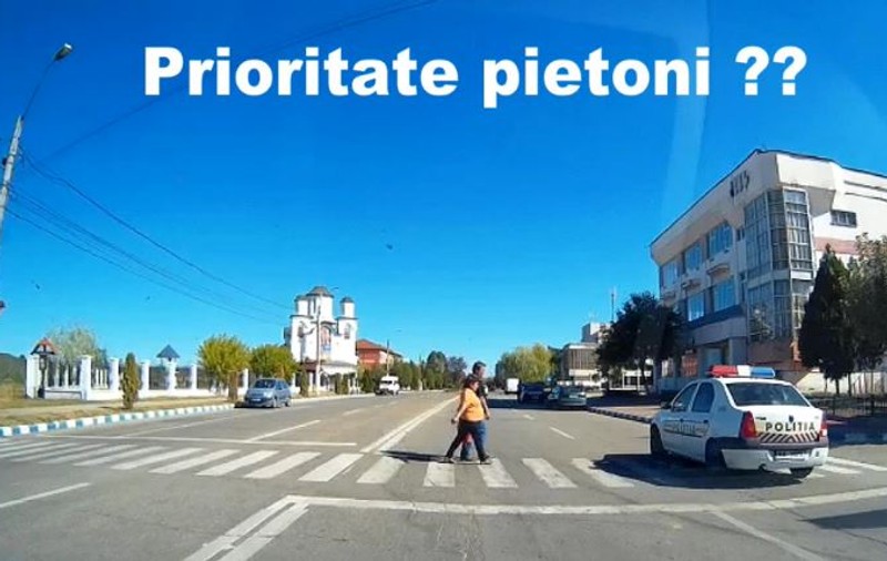 Polițiști care încalcă regulile de circulație în Rovinari, Gorj. Au fost filmați în timp ce circulă haotic și nu dau prioritate pietonilor