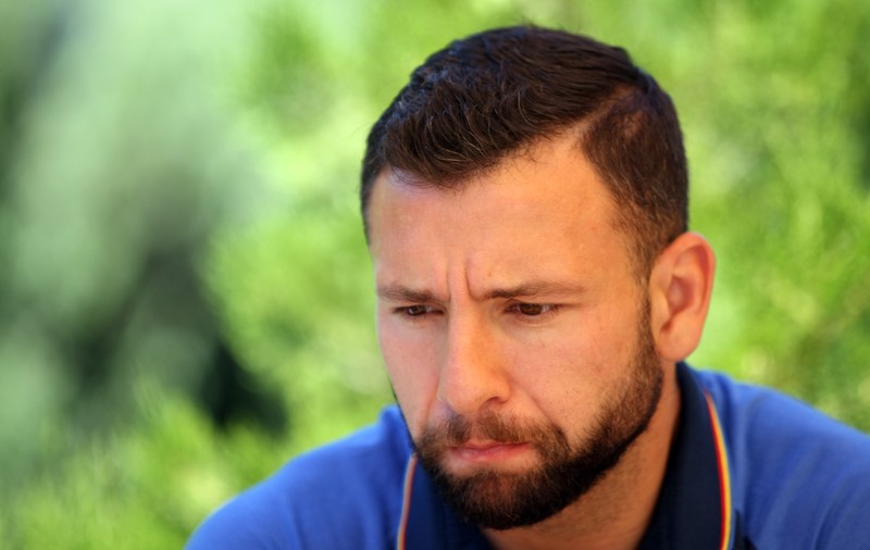 Euro 2016. Căpitanul Raț, la un pas să fie lăsat acasă! Iordănescu, avertisment către Răzvan: ”Și Elveția a renunțat la omul cu banderola” EXCLUSIV