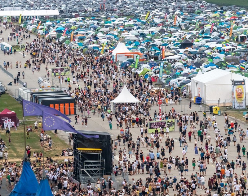 Un festival de muzică din Slovacia, anulat din cauza unei furtuni puternice. 15 persoane au fost rănite