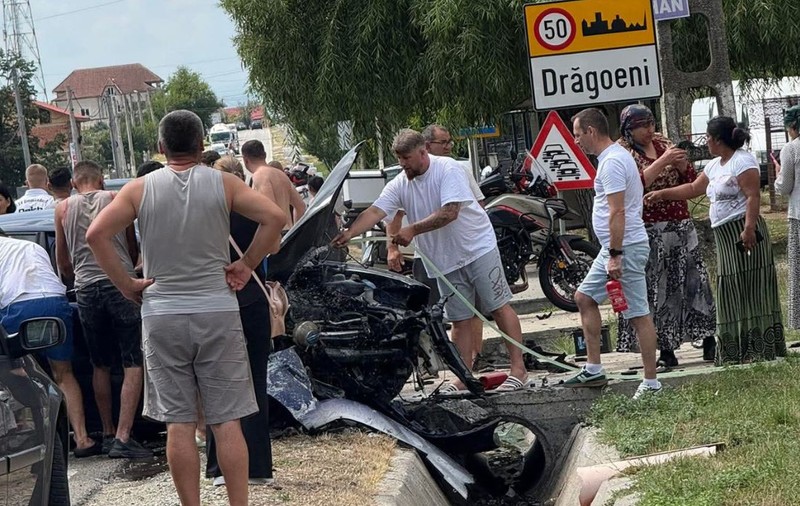 Cinci persoane rănite, inclusiv trei copii, într-un accident în Gorj. Mașina s-a izbit de un cap de pod