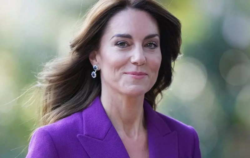 Kate Middleton a fost operată la un spital din Londra și va rămâne internată cel puțin 10 zile