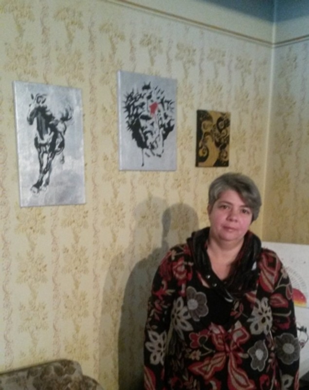 O economistă din Braşov creează tablouri cu foiţe de aur şi argint | GALERIE FOTO