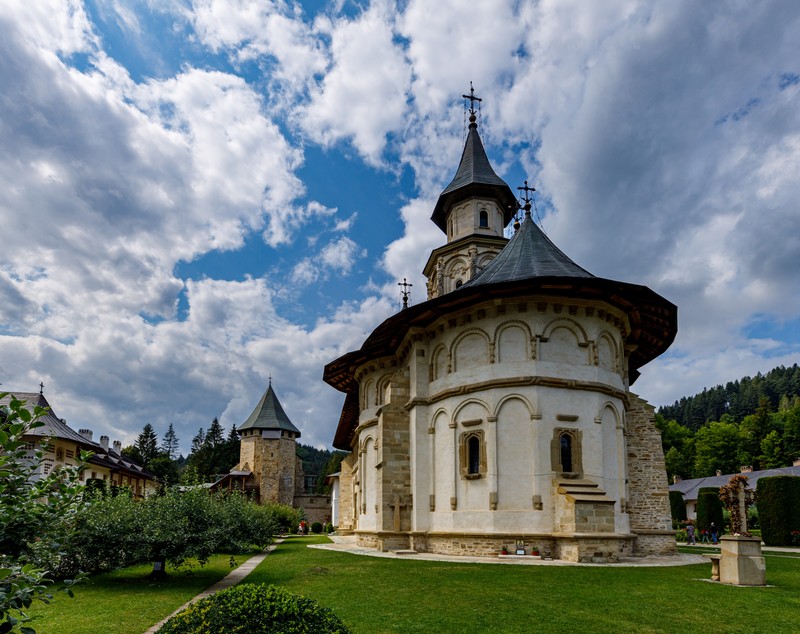 Gura Humorului - colț de rai în Bucovina. Ce obiective turistice să vizitezi