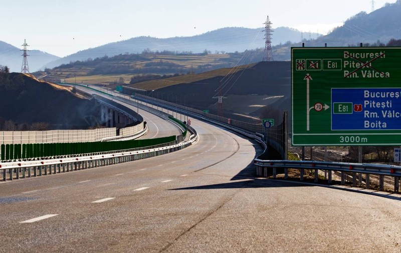 Un tronson al autostrăzii A1 se închide complet pentru mai multe zile. Rute alternative