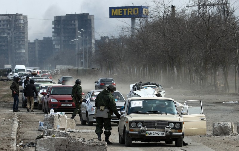 Rusia dă ultimatum Ucrainei să predea Mariupolul asediat, invocând „catastrofa umanitară teribilă”. „Depuneți armele”