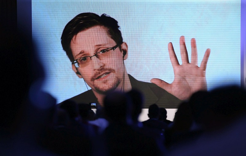 Edward Snowden a verificat dosarele CIA referitoare la prezența extratereștrilor pe pământ