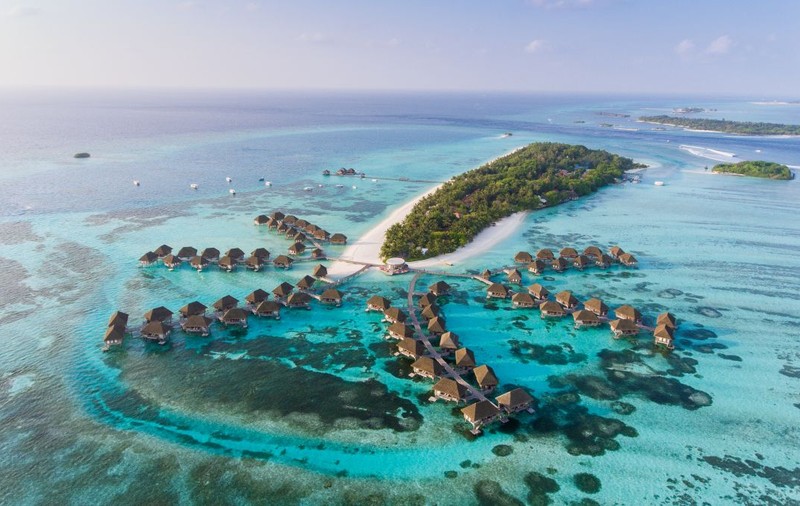 Vacanță cu imunizare la pachet. Țara care va oferi turiștilor vaccinul anti-COVID