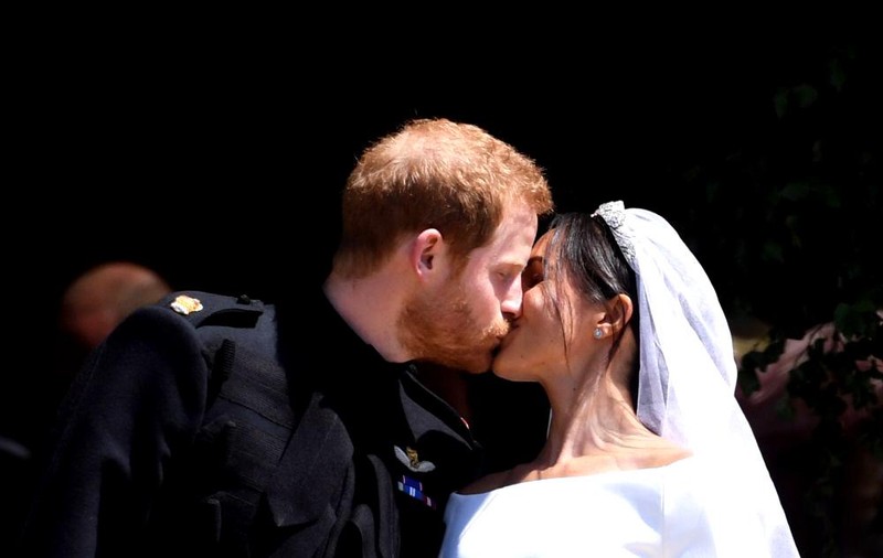 FOTO | O rudă a Prințesei Diana avertizează: Mariajul prințului Harry nu va dura. Familia regală o va distruge pe Meghan
