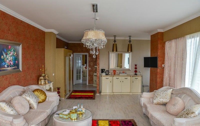 GALERIE FOTO/ Cele mai scumpe cazări la Neversea 2018. Cum arată apartamentul care costă aproape 1.000 de euro pe noapte