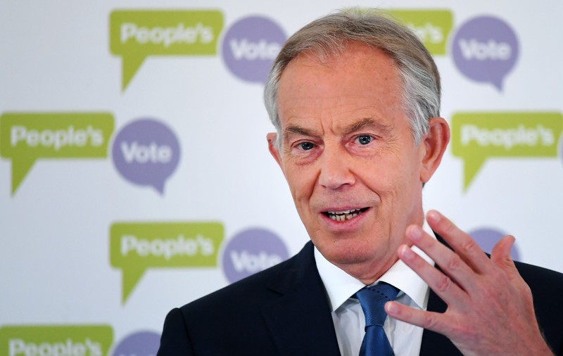 Tony Blair: „Dacă în aceste momente nu eşti vaccinat, înseamnă nu doar că eşti iresponsabil, ci de-a dreptul idiot”