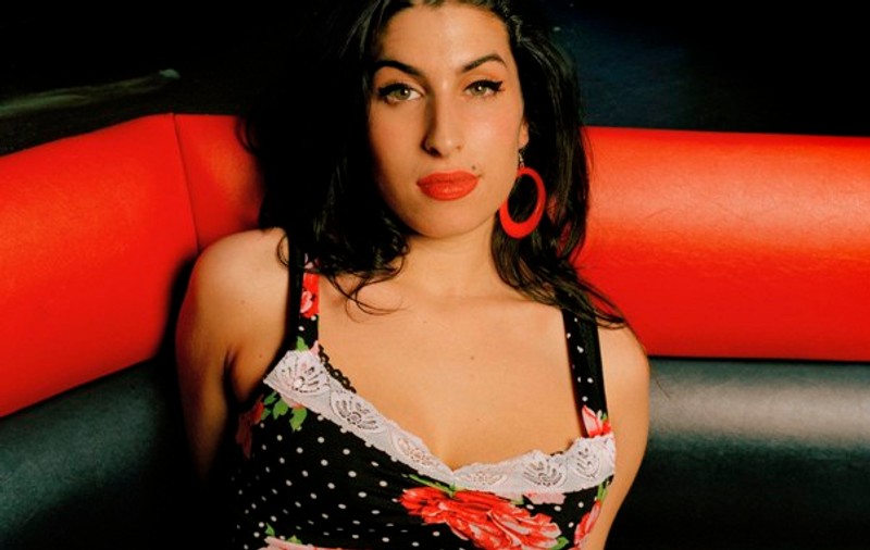 Amy Winehouse lăsase drogurile, dar începuse să bea până nu mai ştia de ea