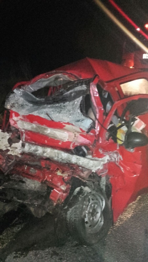 Șoferul a rămas prins între fiarele mașinii