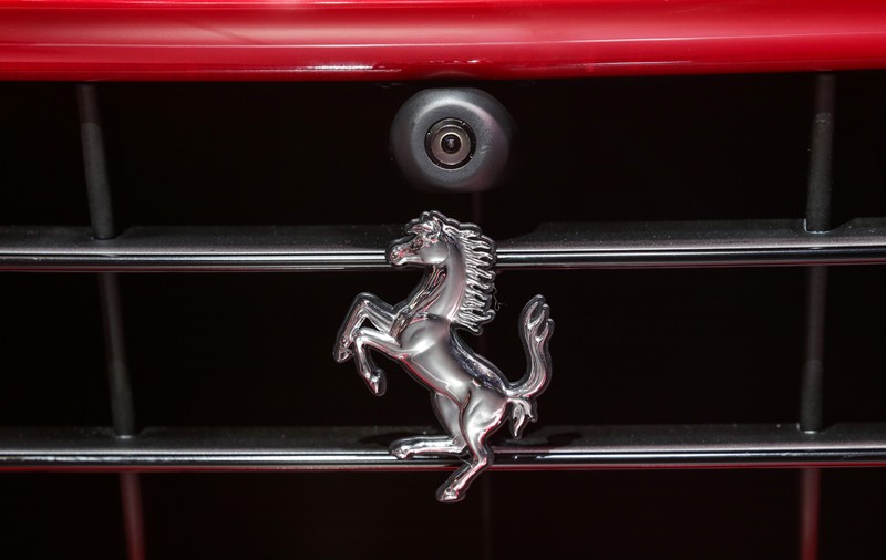 Ferrari va dezvălui prima sa mașină electrică în 2025