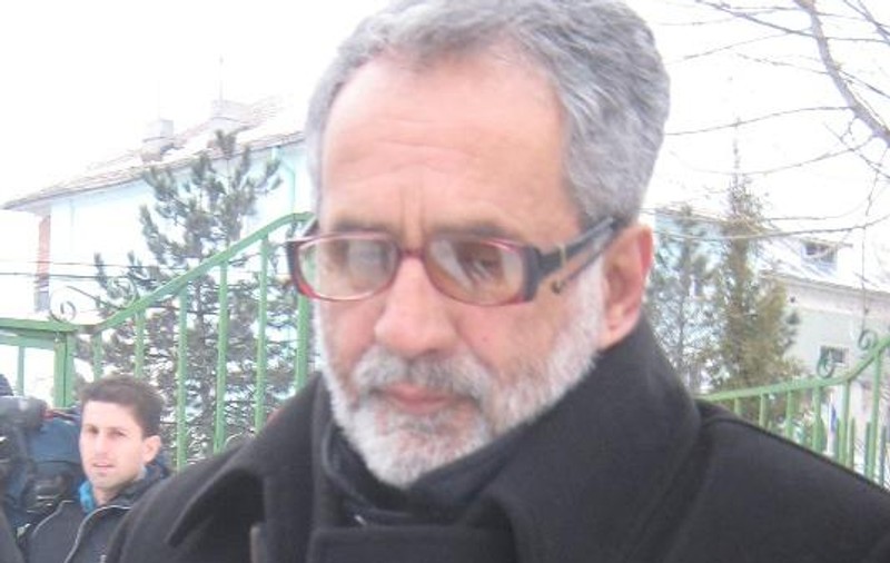 Lupta dintre familia Manole şi Petru Mircea nu se mai termină! Părinţii Mădălinei, audiaţi la Parchet