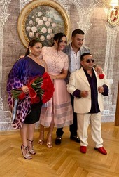Kristyana și soțul său alături de nași, Adrian și Cati Simionescu