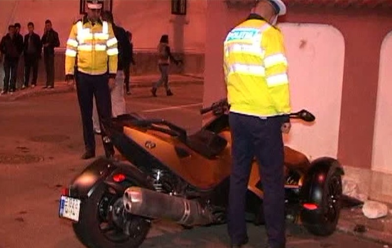 Accident grav de motocicletă la Piteşti. DOI BĂRBAŢI în stare GRAVĂ!
