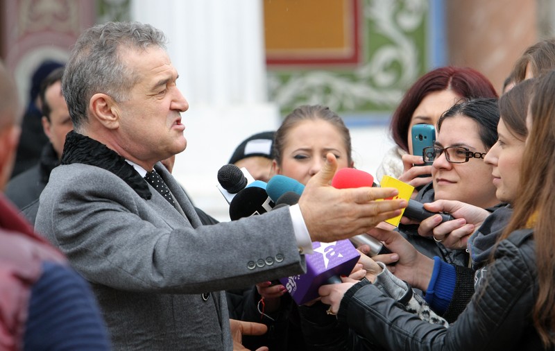 Gigi Becali mai are de aşteptat până va afla dacă va fi liber