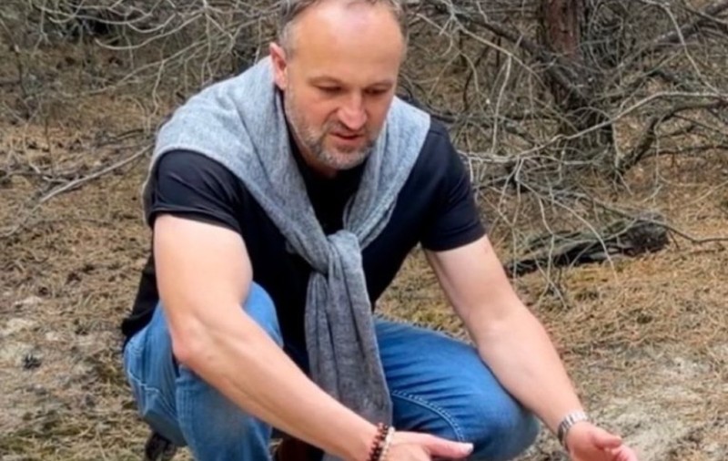 A fost să culeagă ciuperci, dar a găsit cadavrele îngropate de o bandă de mafioți ucraineni, în Slovacia