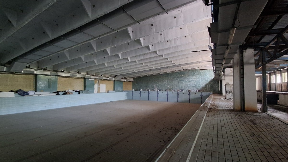 Bazinul olimpic de înot din Complexul „Lia Manoliu" stă închis din 2018.