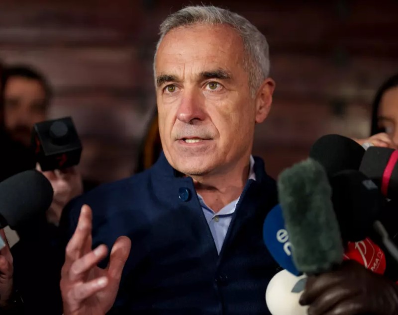Mihai Găinușă, parodie pe TikTok la adresa lui Călin Georgescu: „Apa e divină. În fiecare dimineață îmi iau informațiile din apă”