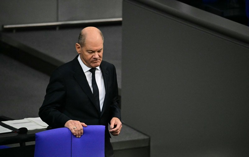 Cancelarul german Olaf Scholz pierde votul de încredere al Bundestagului, deschizând calea pentru alegeri anticipate în februarie