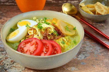 Soto ayam. Foto: Shutterstock