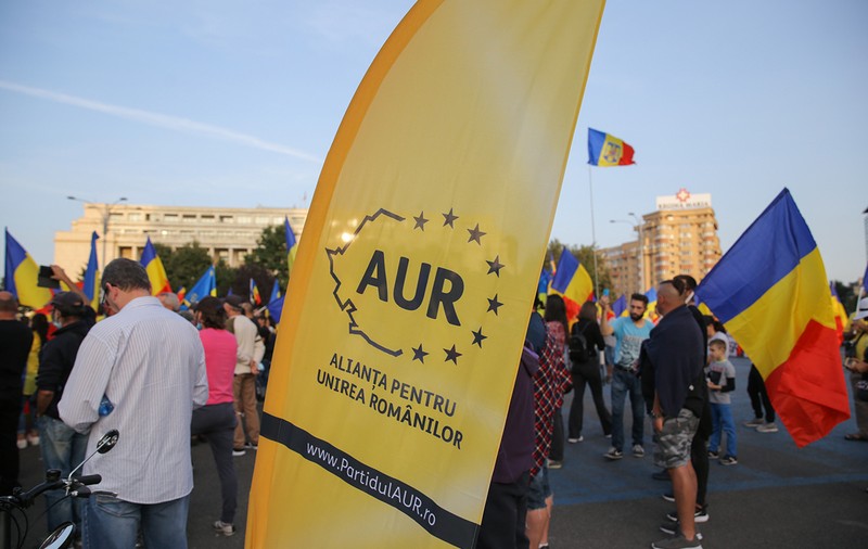 În 24 de ore după alegeri, 15.000 de români au trimis solicitări să se înscrie în AUR. George Simion: „Fiecare va susține un interviu”