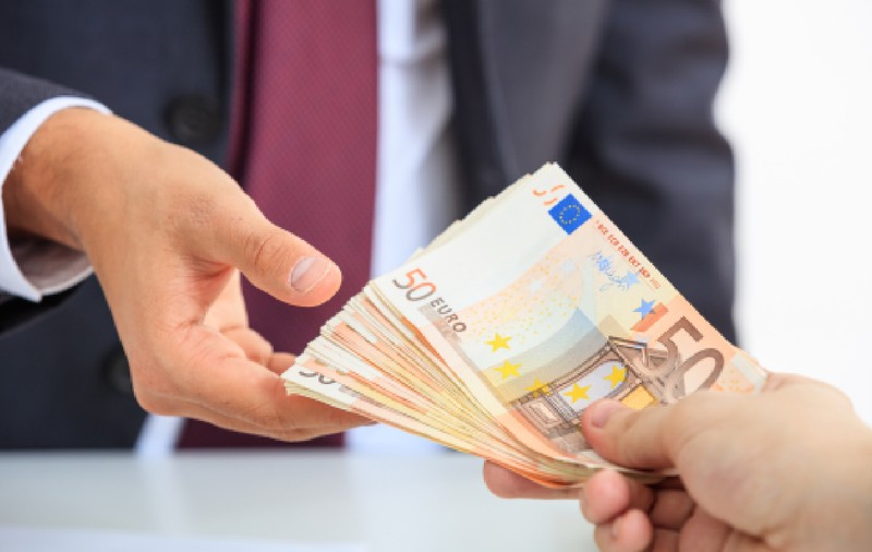 Românii care știu această meserie pot primi în Olanda peste 16.000 de lei pe lună