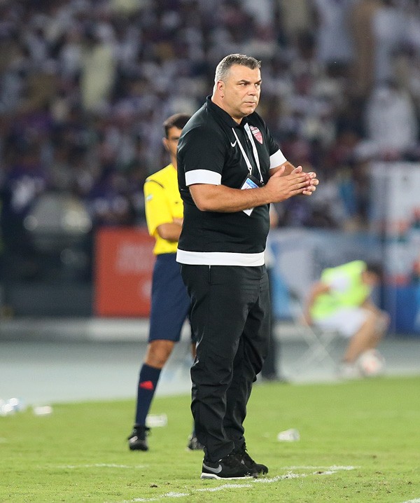 Cosmin Olăroiu, un antrenor de succes în fotbalul arab