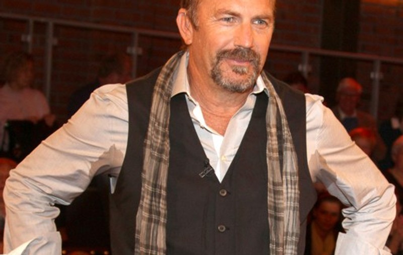 Kevin Costner, care va ajunge mâine în România, va fi cazat la o pensiune de la ţară