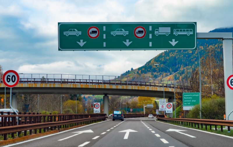 Țara din Europa unde șoferii au nevoie de „rezervare” ca să iasă de pe autostradă. Trebuie să dovedească unde merg