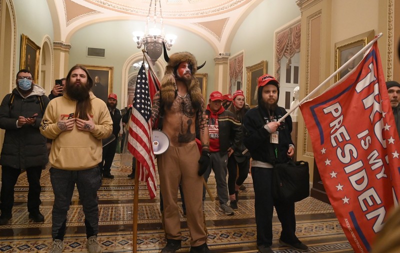 Asaltul din Washington și senzația de sfârșit al lumii. „Când nu va mai fi cărare de la vecin la vecin!”