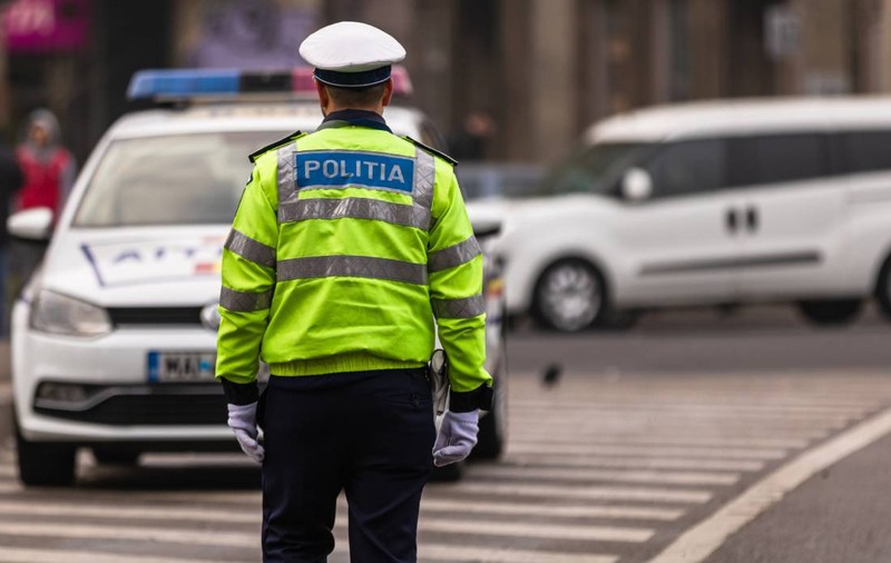 Când poate poliția să îți percheziționeze mașina. Ce spune legea în 2025