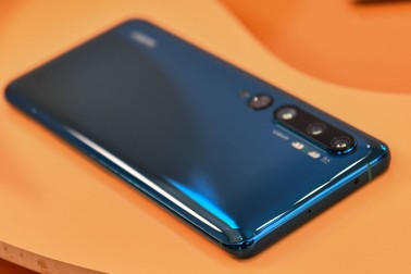 Smartphone-ul Xiaomi Mi CC 9 Foto: HEPTA