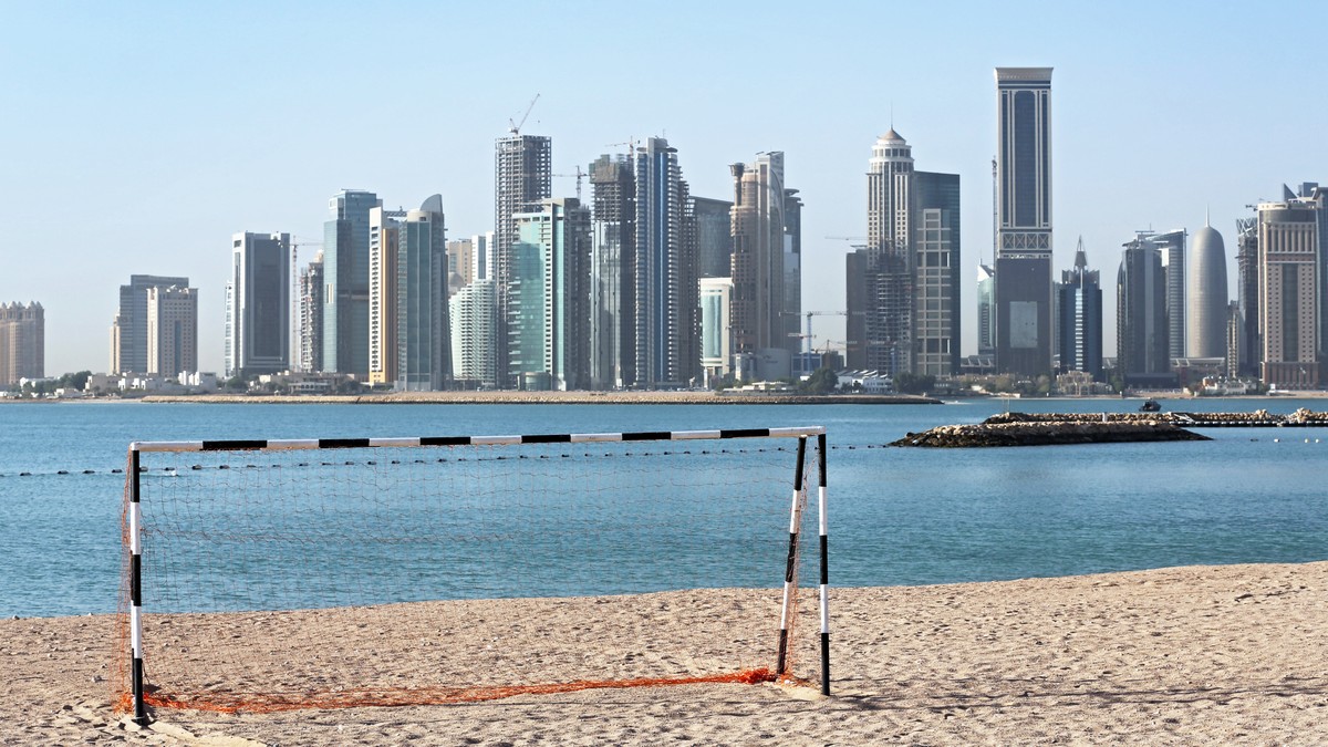 MAE, alertă privind călătoriile în Qatar