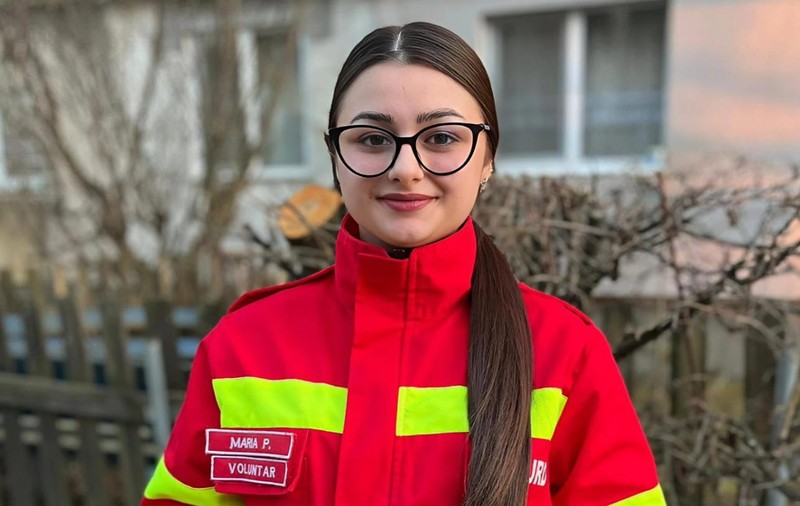 O voluntară de 20 de ani a salvat viața unui bărbat căzut inconștient în Baia Mare: „Timpul s-a măsurat în bătăi de inimă”