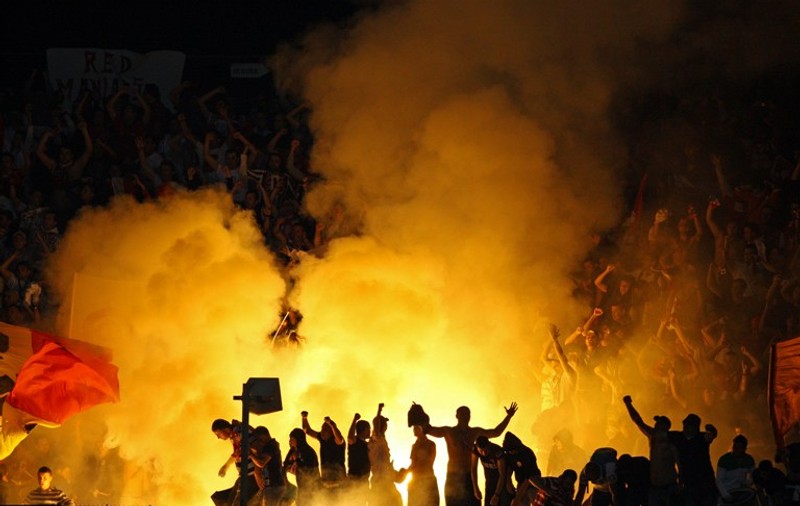 FĂRĂ HULIGANI PE STADIOANE! Legea privind combaterea violenţei în sport, promulgată