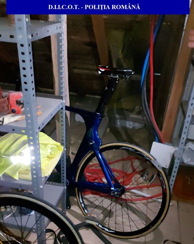 Primele condamnări în dosarul furtului bicicletelor naționalei de ciclism a Italiei, pronunțate în Franța