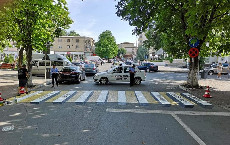 FOTO | Prima trecere de pietoni tridimensională de pe litoralul românesc, la Medgidia