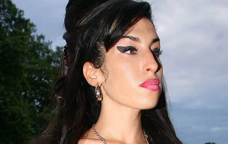 Amy Winehouse va înfiinţa un super-grup muzical cu DJ-ul trupei The Roots