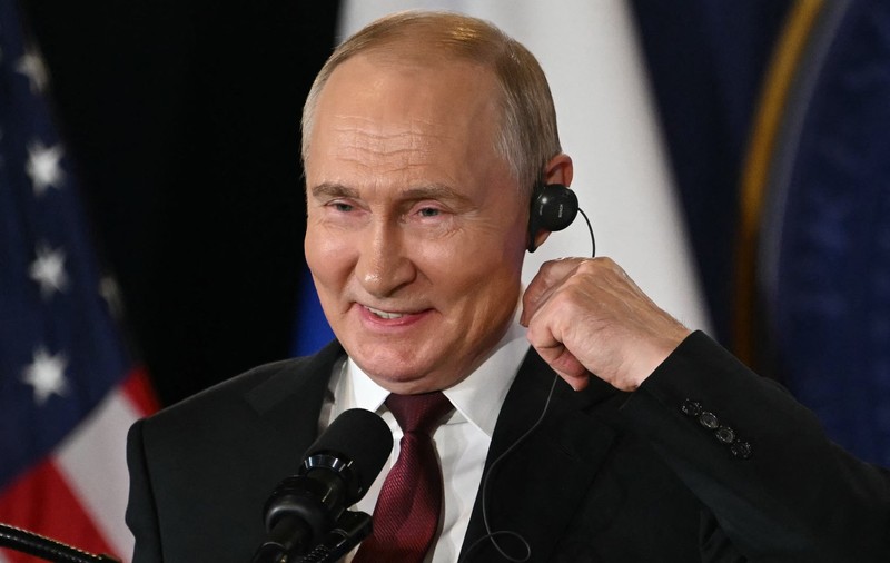 Cum câștigă Vladimir Putin războiul informațional fără să tragă un foc: „Polonezii care pun la îndoială NATO sunt visul umed al Kremlinului”
