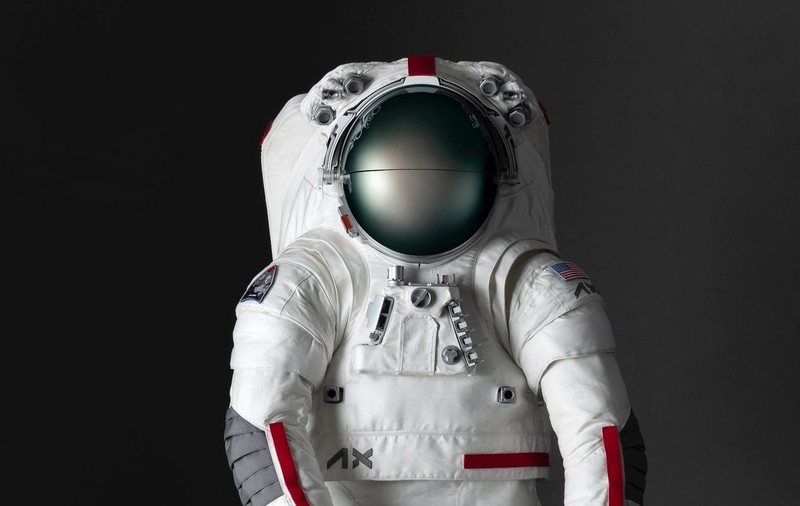 Casa de modă Prada va face un costum de cosmonaut pentru NASA