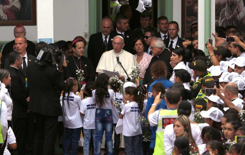 Papa Francisc a rostit un discurs în orașul Medellin, făcut celebru de Pablo Escobar